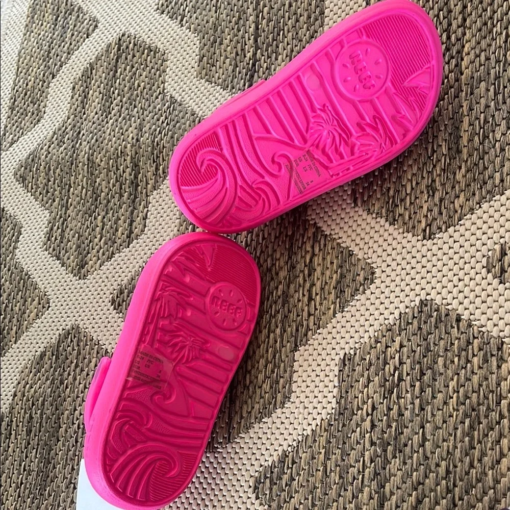 Reef Pink Sandals Vibrant Slip-On Comfort